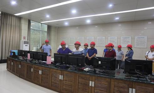 发展集团党委书记、董事长谭建华带队督查分买球体育(中国)官方网站防洪防汛工作